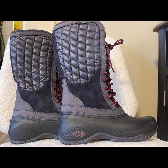 The North Face Winter Boots For Women - Picture 5 of 6